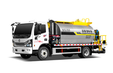 東風D7瀝青灑布車 